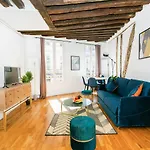 Louvre & Rivoli - City Apartment